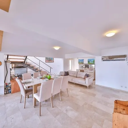 Villa For 6 People With A View Of Kas,goekseki Location Gokceoren (Antalya)