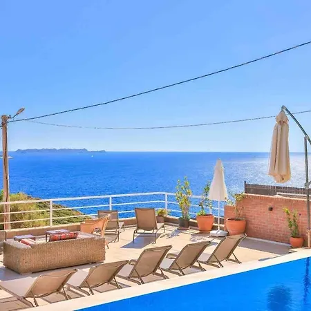 Villa For 6 People With A View Of Kas,goekseki Location